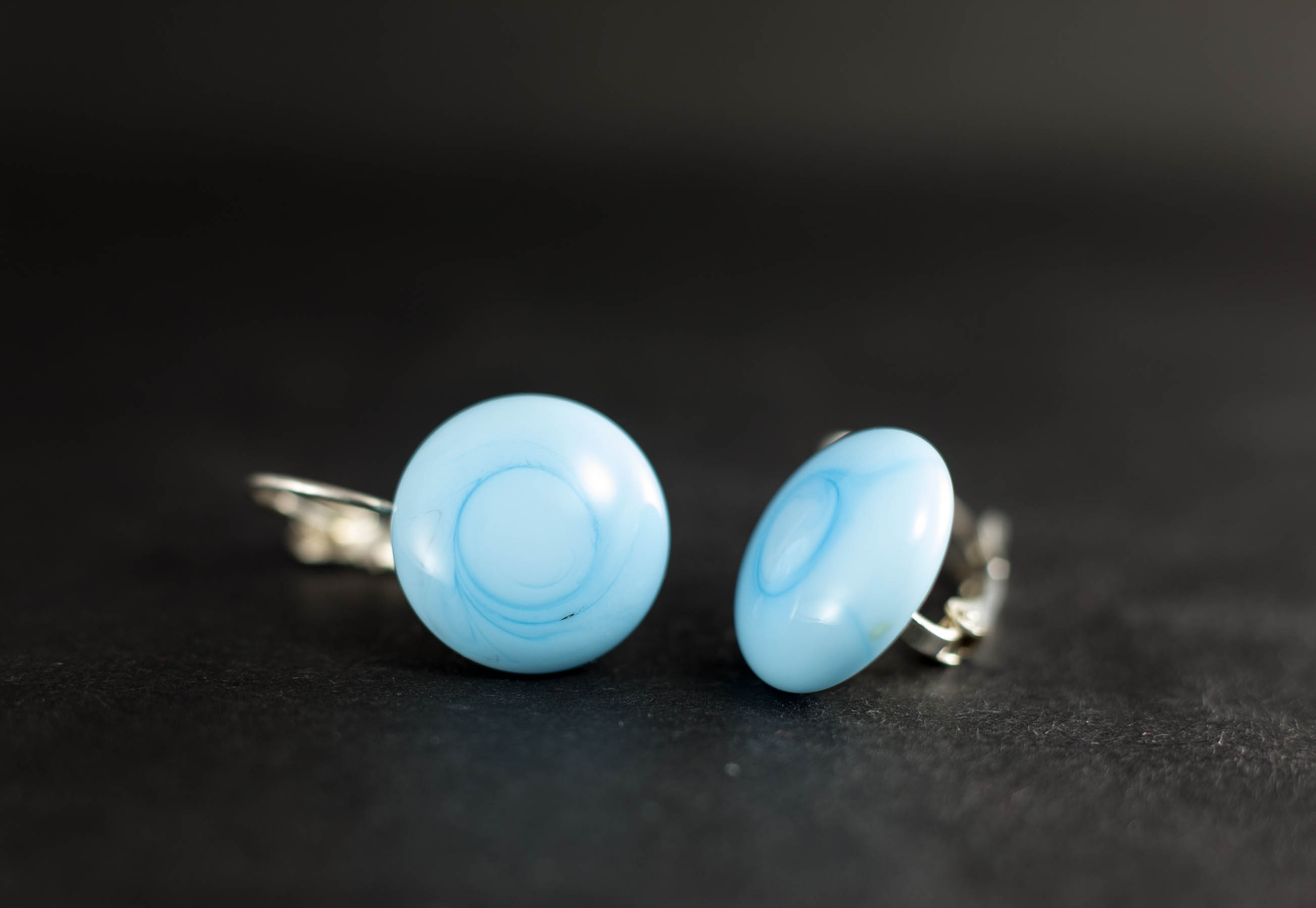 Naušnice Viseće točkice svijetlo neboplava pastel